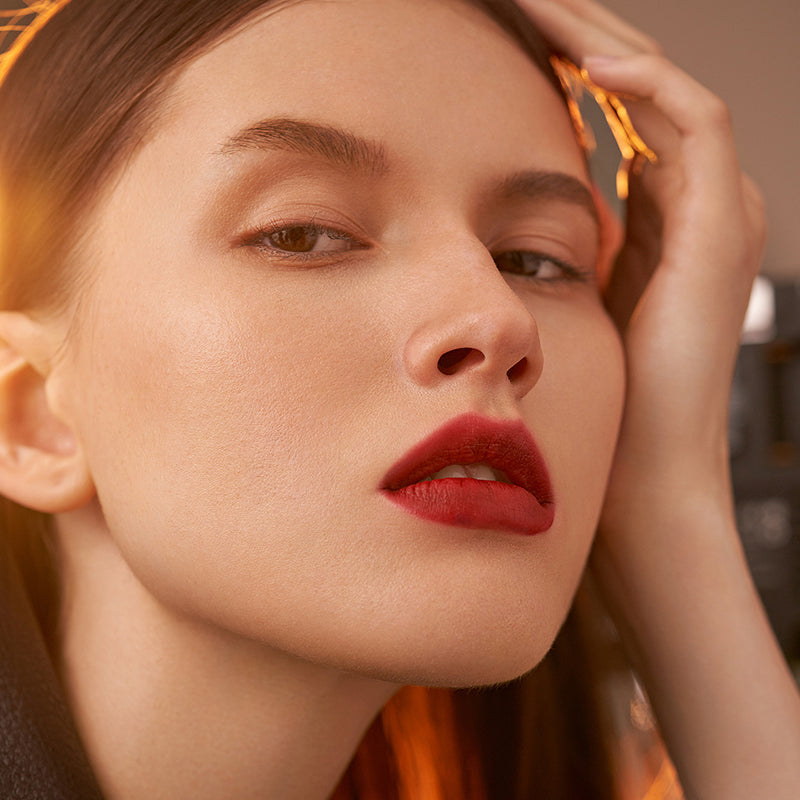 💥Lightweight Long-Lasting Matte Lip Gloss