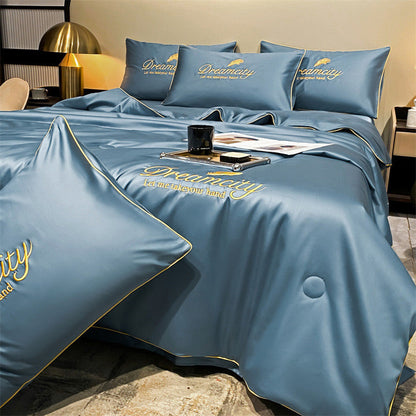 ⏳Time-Limited Special⏰Summer Simple Ice Silk Quilt❄️ Ultra Cool Anti-Sweat Thin Quilt, Machine Washable Bedding