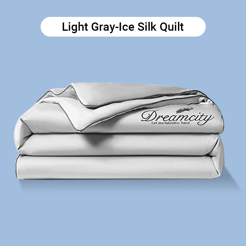 ⏳Time-Limited Special⏰Summer Simple Ice Silk Quilt❄️ Ultra Cool Anti-Sweat Thin Quilt, Machine Washable Bedding